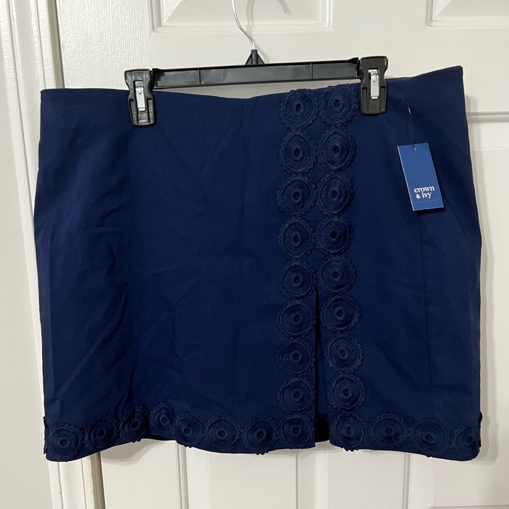 Navy Crown & Ivy Skort NWT